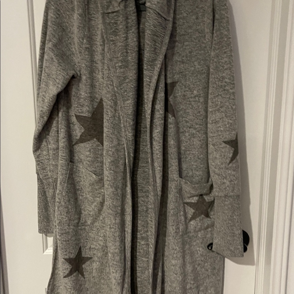 Sweet Romeo Gray Star Pattern Cape - Picture 2 of 7
